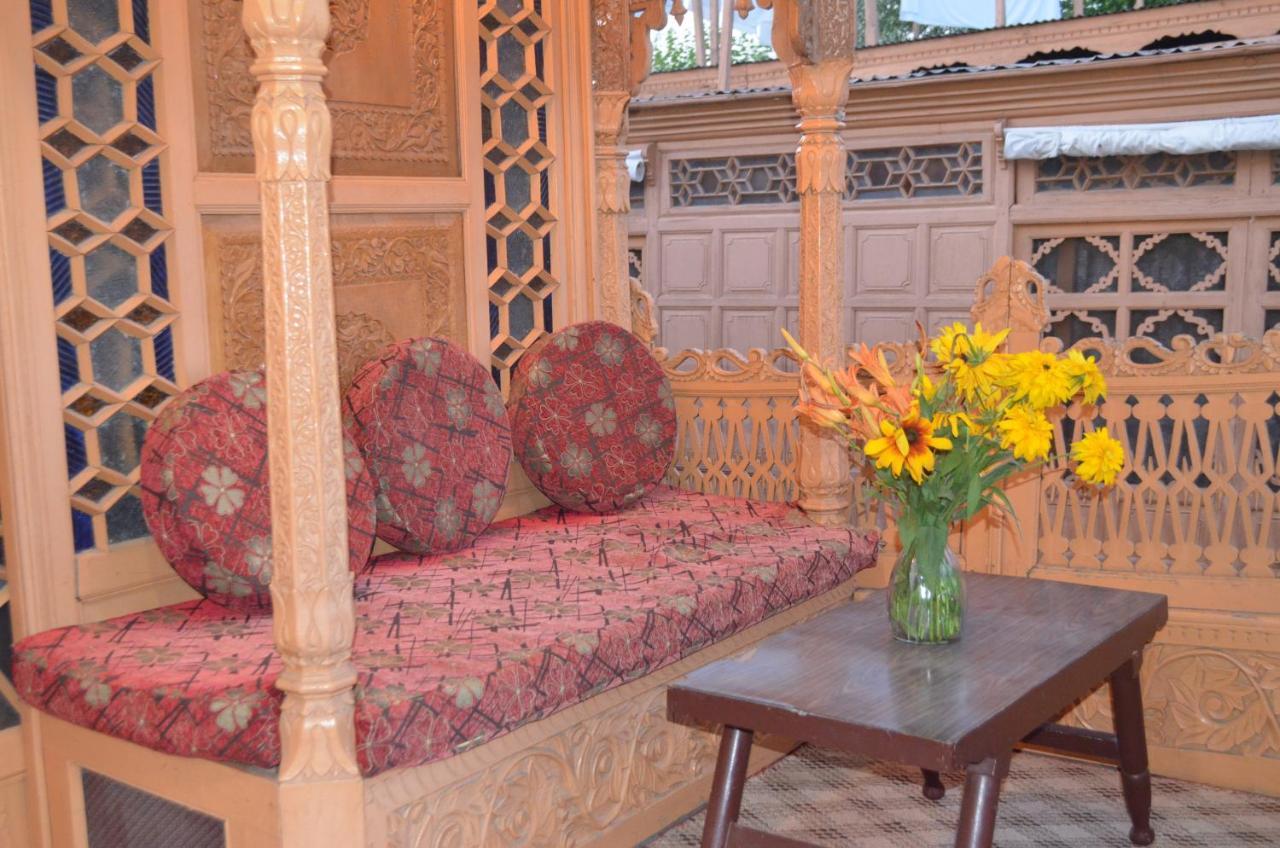 New Alexandra Houseboats Hotel Srinagar  Luaran gambar