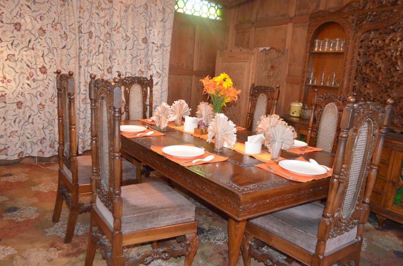New Alexandra Houseboats Hotel Srinagar  Luaran gambar